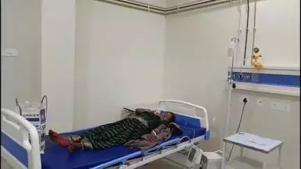 रंका: बिजली के करंट से सिंगा कला गांव की महिला गंभीर रूप से घायल, रंका सामुदायिक स्वास्थ्य केंद्र में इलाज जारी