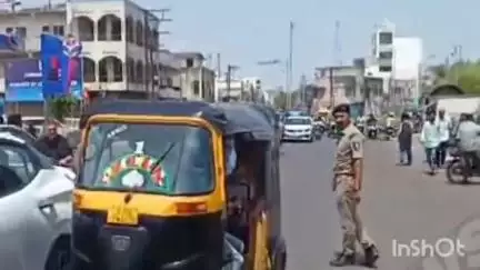 જામનગર શહેર: વિક્ટરીયા પુલ પાસે ટ્રાફિક ઝુંબેશ હાથ ધરવામાં આવી, અનેક વાહન ચાલકો દંડાયા