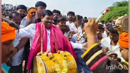 ఆలూరు: గూళ్యంలో మాల మల్లేశ్వర స్వామి ఊరు దేవర కార్యక్రమంలో పాల్గొన్న, ఎమ్మెల్యే విరుపాక్షి
