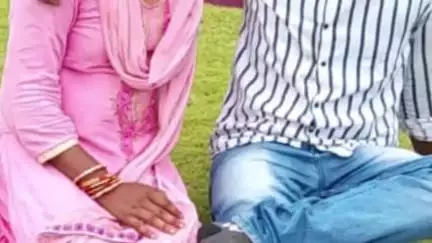 ବଲାଙ୍ଗୀର: ସ୍ତ୍ରୀ କୁ ଛାଡ଼ି ସ୍ବାମୀ ଫେରାର, ବଲାଙ୍ଗିର ଏସପି ଅଫିସ ର ଦ୍ବାରସ୍ଥ ହେଲେ ମହିଳା