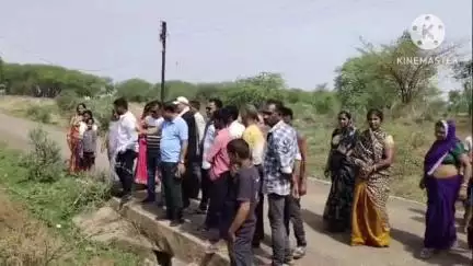 मिशन संडे ने धरमपुरा में जमीनी हकीकत का किया सामना, सड़क अधूरी, सफाई गायब, पार्षद की चुप्पी पर जनता का वार