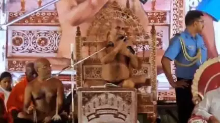 ಕಾಗವಾಡ: ಜೈನರಿಗೆ ನಿಗಮ ಮಂಡಳಿ ನೀಡಿ,ಕಾಗವಾಡ ತಾಲೂಕಿನ ಐನಾಪೂರ ಪಟ್ಟಣದಲ್ಲಿ ಬೃಹತ ಜೈನ ಸಮಾವೇಶ