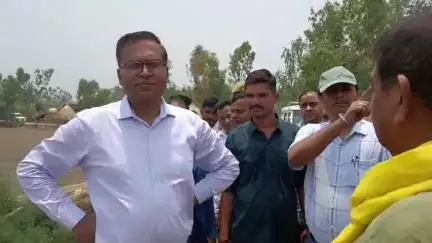पुवायां: भैंसी नदी को जीवित करने के लिए डीएम ने किया सर्वेक्षण, अवैध कब्जे हटाने के दिए निर्देश
