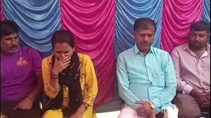 ಚಿಂತಾಮಣಿ: ಆರ್ ಸಿಬಿ ವಿಜಯೋತ್ಸವದ ಕಾಲ್ತುಳಿತದಲ್ಲಿ ಬಲಿಯಾದ ಗೋಪಲ್ಲಿಪ್ರಜ್ವಲ್ ಮನೆಗೆ ಮಾಜಿ ಶಾಸಕ ಜೆ.ಕೆ.ಕೃಷ್ಣಾರೆಡ್ಡಿ ಬೇಟಿ ಸಾಂತ್ವಾನ