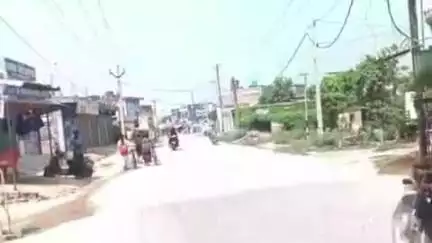 बेनीपट्टी: बेनीपट्टी बाजार के संसारी पोखरा के पास बाइक की टक्कर से 80 वर्षीय वृद्ध महिला जख्मी