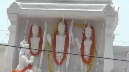 పట్టణంలో సీతారాముల గణపతి సాయి ఆలయ విగ్రహ ప్రతిష్ట కార్యక్రమంలో పాల్గొన్న మాజీ ఎంపీ వంగా గీతా విశ్వనాధ్