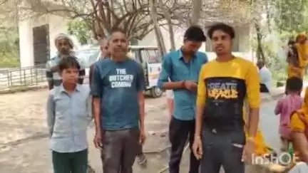 बांदा: अलिहा गांव में प्राइवेट बस की टक्कर से पैदल जा रहे किशोर की मौत, पुलिस ने पोस्टमार्टम की कार्रवाई की