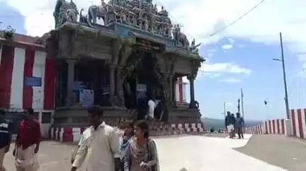 செங்கோட்டை: பிரசித்தி பெற்ற திருமலை குமாரசுவாமி ஆலயத்தில் வருஷாபிஷேகம் நடைபெற்றது.