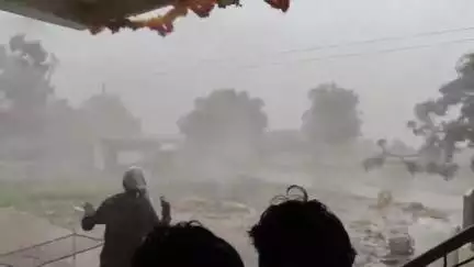 जालना: तालुक्यातील सेवली तांडा येथे वादळी वाऱ्यामुळे घरांचे नुकसान, पत्रे उडाल्याने व घरावर झाडे कोसळल्याने दोन जण जखमी