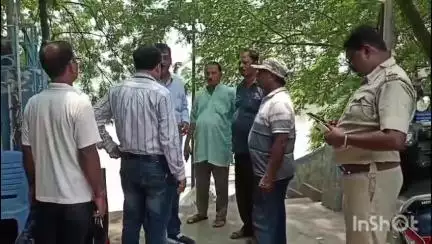 চুঁচুড়া-মগরা: বাঁশবেড়িয়ার পঞ্চাননতলা গঙ্গার ঘাটে কুমিরের খোঁজে এল বনদপ্তর, উপস্থিত পৌরপ্রধান