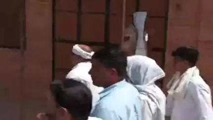 नागौर: जिले में धारा-163 के तहत निषेधाज्ञा लागू होने के बावजूद बड़ी संख्या में नौजवान खरनाल पहुंचे, तेजाजी मंदिर के किए दर्शन
