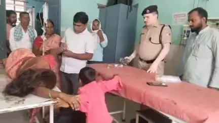 रफीगंज: रफीगंज रेलवे स्टेशन के प्लेटफार्म नं 1 के बाहरी क्षेत्र में विवाहिता ने घरेलू विवाद में दो बच्चों के साथ किया जहर सेवन