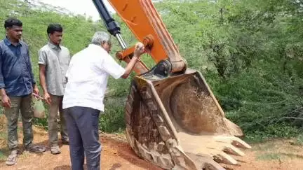 పుష్కర ప్రాజెక్టు కాలువ జంగిల్ క్లియరెన్స్, పూడికి తీత పనులు ప్రారంభించిన ప్రాజెక్టు కమిటీ చైర్మన్ భాస్కరరావు