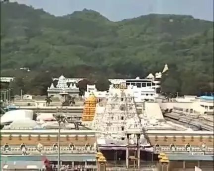 సూర్యప్రభ వాహనంపై శ్రీ గోవిందరాజస్వామి కటాక్షం