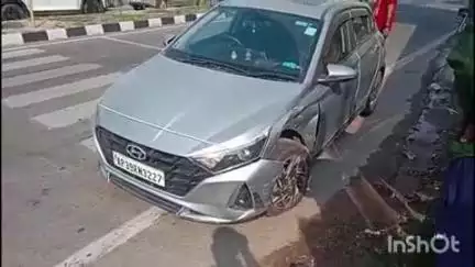 डिडौली गांव के पास हाईवे पर हुआ भीषण सड़क हादसा, दो कारों में जोरदार टक्कर से तीन लोग घायल, जिला अस्पताल में भर्ती