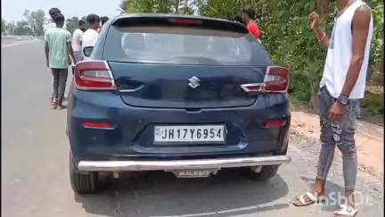 पोड़ैयाहाट: NH-133 पर हंसडीहा की ओर जा रही तेज रफ्तार कार ने बाइक सवार को मारी टक्कर, तीन घायल