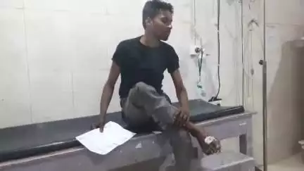 मुरैना नगर: पीपलवाली माता मंदिर के पास बाइक की टक्कर से स्कूटी सवार घायल, ज़िला अस्पताल में इलाज जारी