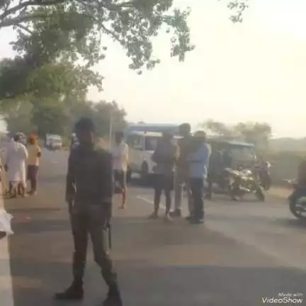 दावथ: बभनौल अड्डा के समीप एन एच 120 पर अज्ञात वाहन की टक्कर में बाइक सवार युवक की घटना स्थल पर हुई मौत