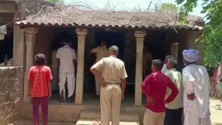 रेवदर: रेवदर के मंडार सोरडा गांव में एक युवक ने अपने घर के बरामदे में लोहे की एंगल पर फांसी का फंदा लगाकर आत्महत्या की