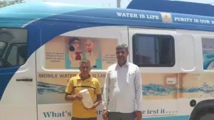 नारनौल: महेंद्रगढ़ जिले में मोबाइल लैब गांव-गांव जाकर पेयजल की कर रही है रासायनिक जांच