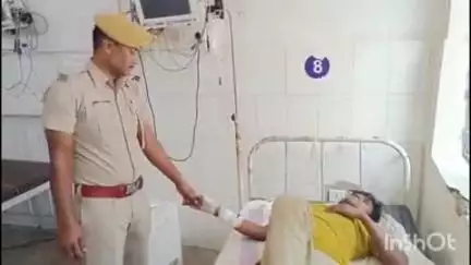 भभुआ: भभुआ देवीजी रोड में पब्लिक ने एक युवक को मारपीट कर पुलिस के हवाले किया