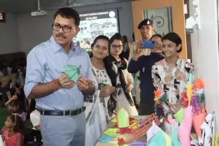 अलीराजपुर: जिले में ग्रीष्मकालीन पुलिस समर कैम्प का समापन, एसपी व्यास ने प्रशिक्षकों व प्रतिभागियों को प्रमाणपत्र देकर किया सम्मानित