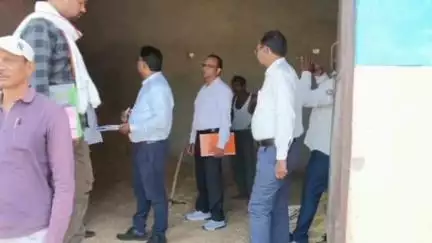 चकरनगर: शासन से पहुंची टीम ने सहसों गौशाला का किया निरीक्षण, व्यवस्थाओं पर जताया संतोष