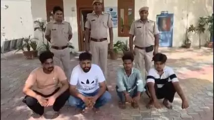 हनुमानगढ़: हनुमानगढ़ टाउन पुलिस ने चार आरोपियों के कब्जे से 20.42 चिट्टा बरामद किया, बिक्री राशि के ₹68,800 भी बरामद