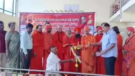 ಕೊರಟಗೆರೆ: ಸಿದ್ಧರಬೆಟ್ಟದ ಬಾಳೆಹೊನ್ನೂರು ಮಠದಲ್ಲಿ ಪುಸ್ತಕ ದಾಸೋಹ