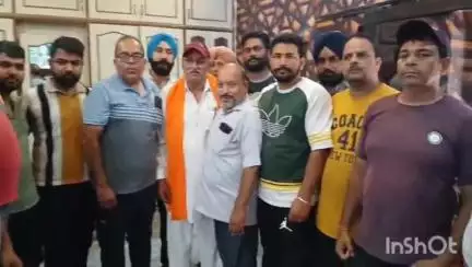 ਫਤਿਹਗੜ੍ਹ ਸਾਹਿਬ: ਦੋਧੀ ਯੂਨੀਅਨ ਐਸੋਸੀਏਸ਼ਨ ਬੱਸੀ ਪਠਾਣਾ ਦੀ ਹੋਈ ਵਿਸ਼ੇਸ਼ ਮੀਟਿੰਗ , ਉਮ ਪ੍ਰਕਾਸ਼ ਓਮੀ ਨੂੰ ਚੁਣਿਆ ਗਿਆ ਪ੍ਰਧਾਨ