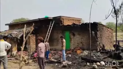 कुलपहाड़: ग्राम रूरी कला में शॉर्ट सर्किट से लगी आग, किसान को हुआ लाखों रुपए का नुकसान