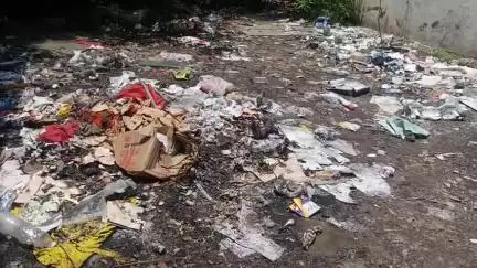 सातारा: सातारा तहसील कार्यालयाच्या आवारात कचरा, कारवाई करण्याची मागणी
#jansamsya