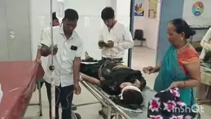 भभुआ: खरिगावा गांव के पास अनियंत्रित बाइक से गिरकर एक परीक्षार्थी गंभीर रूप से घायल, सदर में इलाज के बाद किया गया रेफर