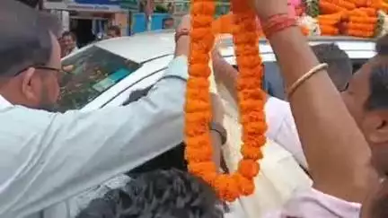 जगदीशपुर: शराब पीते राजद जिलाध्यक्ष का वीडियो वायरल होने पर भाजपा प्रदेश अध्यक्ष सर्किट हाउस में साधा निशाना