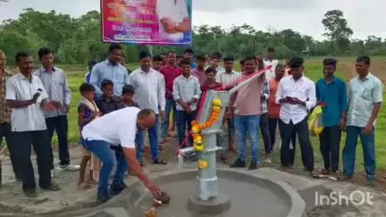 पालघर: आमदार विनोद निकोले यांच्या हस्ते इभाडपाडा येथे बोरवेलचे उद्घाटन