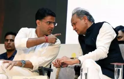 मनमुटाव के बीच बंद कमरे में हुई सचिन पायलट और अशोक गहलोत के बीच मुलाकात; लग रहे हैं कई कयास