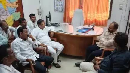 आरमोरी: प्रलंबित धान खरेदी केंद्र सुरू करा, आमदार रामदास मसराम यांची आदिवासी विकास महामंडळ अधिकाऱ्यांना सुचना