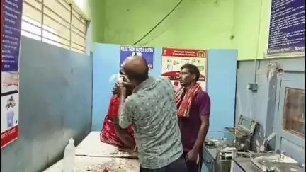 মন্তেশ্বর: সজনে গাছ কাটা নিয়ে মারপিট 
পানবড়ুয়া গ্রামে, আহত মা ও মেয়ে