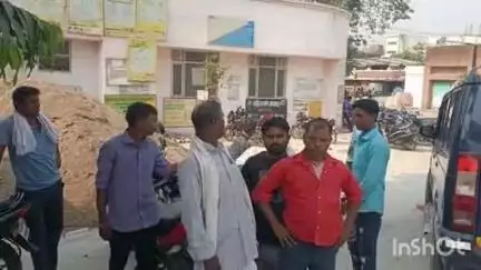 बहराइच: तुलसीपुर चौराहे के पास सड़क हादसे में मासूम बालक की मौत, पिता समेत 2 घायल
