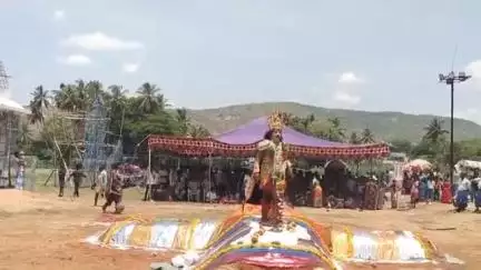 గంగాధర నెల్లూరు: SRపురం మండలం చినమాకులపల్లిలో వైభవంగా దుర్యోధన వధ కార్యక్రమం