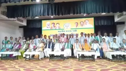 মোহনপুর: দশরথদেব স্মৃতি ভবনে হল 7 রামনগর মণ্ডলের সদস্যদের পরিচয় পর্ব, উপস্থিত বিধায়ক