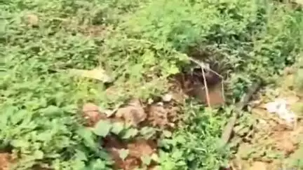 మూలపేటలో కాలువల కోసం గోతులు తవ్వి నిర్మాణ పనులు మరిచారని ఇబ్బందులు పడుతున్నామని స్థానికుల వెల్లడి  #localissue