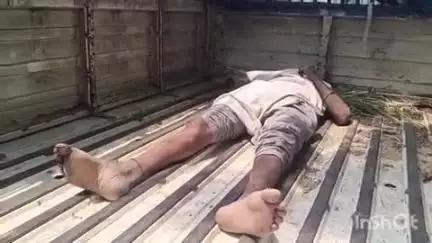 आरा: बेलघाट बलुआ गांव में मिला अज्ञात युवक का शव, पुलिस ने शव का सदर अस्पताल में कराया पोस्टमार्टम