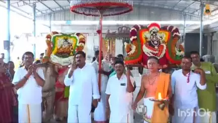 పూతలపట్టు: కానిపాకం ఆలయ ఆస్థాన మండపంలో సామూహిక అక్షరాభ్యాసం