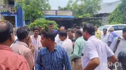 ସୋରଡା: କବିସୂର୍ଯ୍ୟନଗର ଗୁଡ଼ିଆଳି ଛକ କଲ୍ୟାଣ ମଣ୍ଡପ ପରିସରରେ ଓଡ୍ର ଖଣ୍ଡାୟତ କାଳଞ୍ଜି କେନ୍ଦ୍ର ପରିଷଦ ପକ୍ଷରୁ ପ୍ରତିଭା ସାନ୍ନମାନ ୨୦୨୫  ଅନୁଷ୍ଠିତ