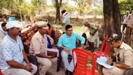 चरखारी: पति की आत्महत्या के बाद ससुराल से मिल रही धमकियों से परेशान पत्नी ने मायके गौरहारी में फांसी लगाकर की आत्महत्या