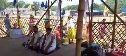 नाला: नाला में श्री श्री 1008 महामृत्युंजय महायज्ञ के चौथे दिन श्रद्धालुओं की यज्ञ मंडप परिक्रमा के लिए उमड़ी भीड़