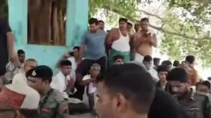 चौसा: पूर्णिया सांसद नरबतपुर गांव में, पाकिस्तानी ड्रोन हमले में शहीद सुनील सिंह के परिजनों से की मुलाकात