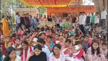 पतरातू: ग्राम हरिहरपुर में एकल अभियान संच भुरकुंडा के रांची चैप्टर समिति द्वारा वनयात्रा कार्यक्रम आयोजित