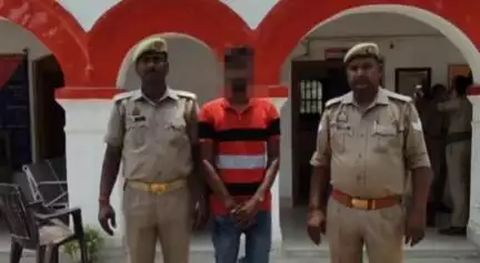 हैदरगढ़: कैसरगंज चौराहे के पास पुलिस ने पॉक्सो एक्ट सहित विभिन्न धाराओं से संबंधित 1 वांछित अभियुक्त को किया गिरफ्तार